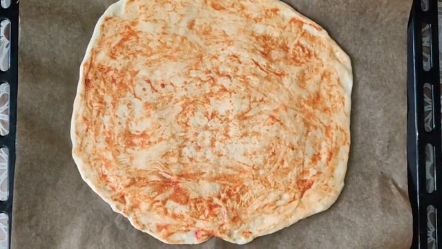 Готовим пиццу. ?Тонкая, домашняя с ?лесными шампиньонами и летними овощами. PIZZA.? смотреть онлайн