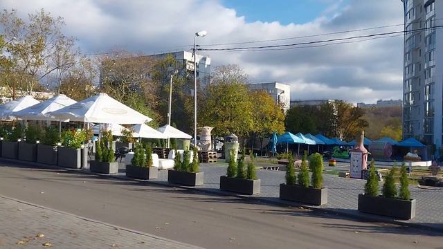 Кишинёв.Осенний парк на РЫШКАНОВКЕ. Афганский парк сегодня.16.11.23.