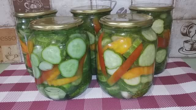 Маринованные огурцы, порезанные кружочками. Очень вкусно! смотреть онлайн