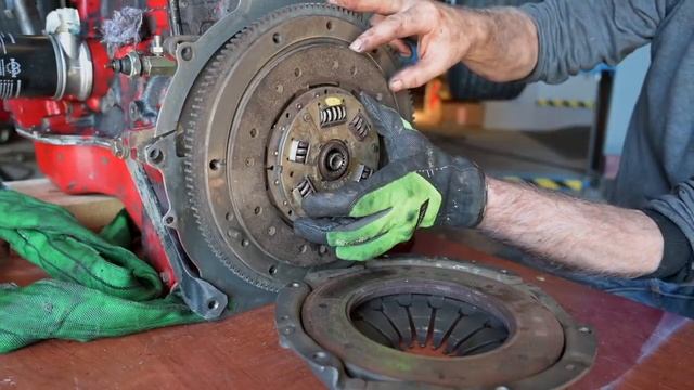 A sticky clutch, ways to release it and normal operation смотреть онлайн