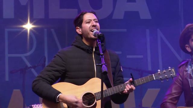 Replay: Mega Chanukah Drive-In Featuring Eli Marcus and Pumpidisa Band - Part 1 смотреть онлайн