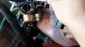 Что делать если течет бензин из подсоса на мотоблоке.