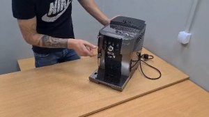 Отрегулировать воду на порцию кофе в Delonghi