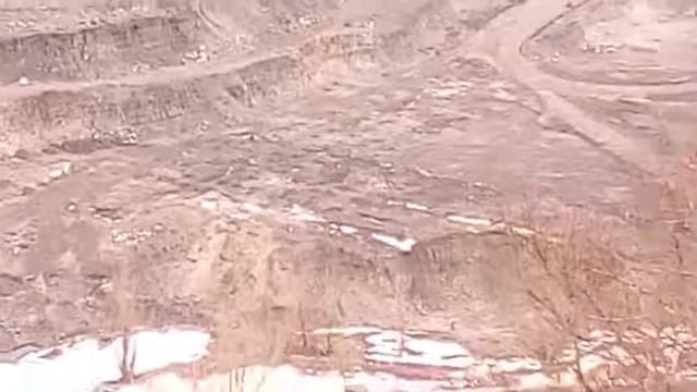 Как взрывают тратилом кора земли для добычи известняка, и щебенки смотреть онлайн