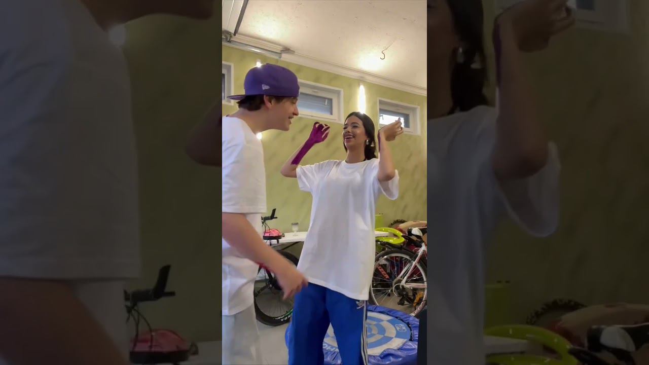 Кристина Карамелька и Давид Туров смотреть онлайн