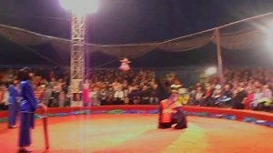 Цирк шапито "Золотой дракон".Факир шоу