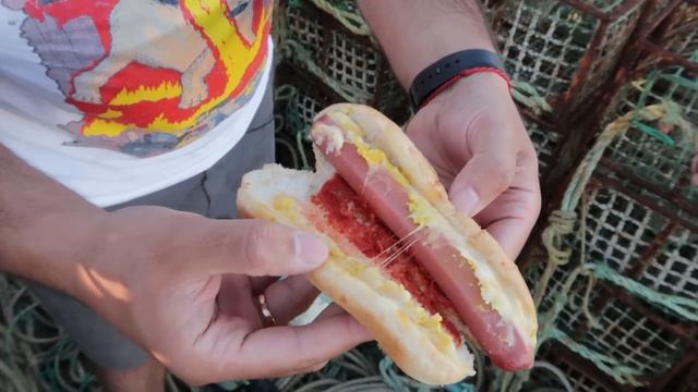 Когда нужно ХОТЬ ЧТО-ТО СЪЕСТЬ | Бургер и хот-дог из автомата | Обзор Grab&Go смотреть онлайн