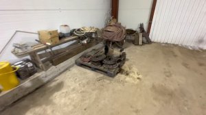 Рабочие будни фермера в зимнее время / Ремонт коробки передач трактора МТЗ 1221.2 и трактора МТЗ 82