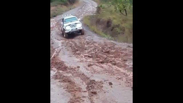 Real Power - Toyota Hilux - 4x4 Off Road FAİL WİN Extreme Driver Compilation 2021