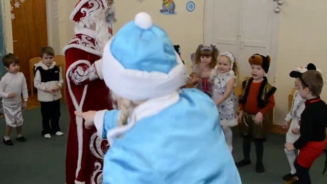 Танцы и Песни - Новогодний Утренник 2017 смотреть онлайн
