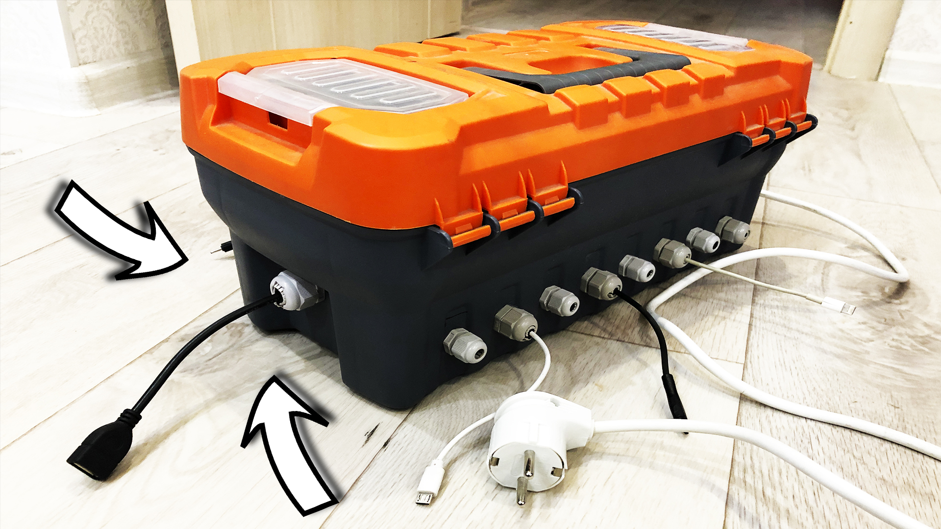 Постоянно путаются провода сотовых телефонов, по этому решил сделать зарядную стацию из ящика смотреть онлайн