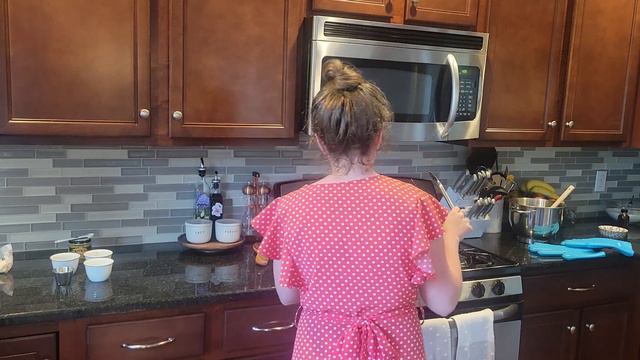 Homemaking Inspiration | Relaxing Cook with me (learn to love cooking) смотреть онлайн