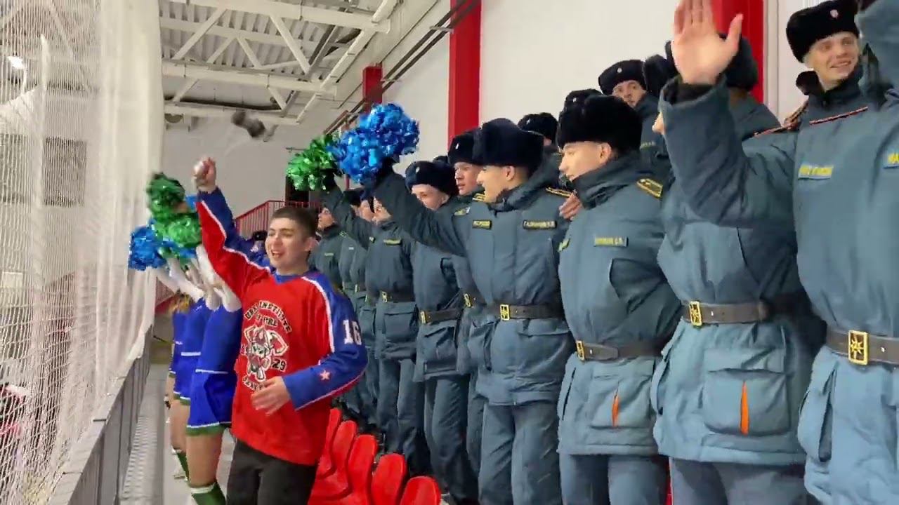 Команда Уральского института стала победителем турнира по хоккею среди вузов МЧС России смотреть онлайн