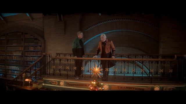 Скрудж угрожает вернуться на землю. В духе Рождества смотреть онлайн