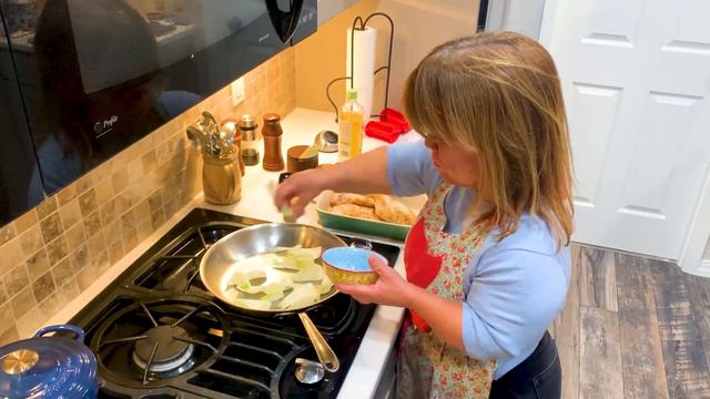 Amy Roloff Cooking Chicken with Fennel & Roasted Tomatoes смотреть онлайн