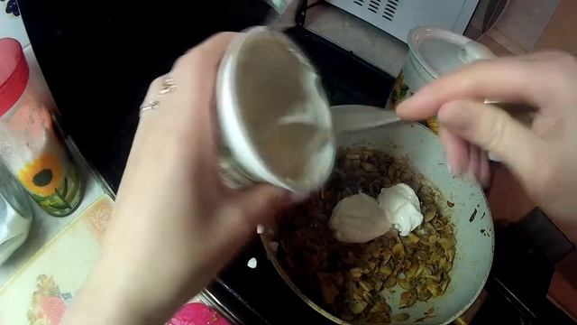 Макароны с грибами и сыром. Очень вкусное блюдо с макаронами. смотреть онлайн