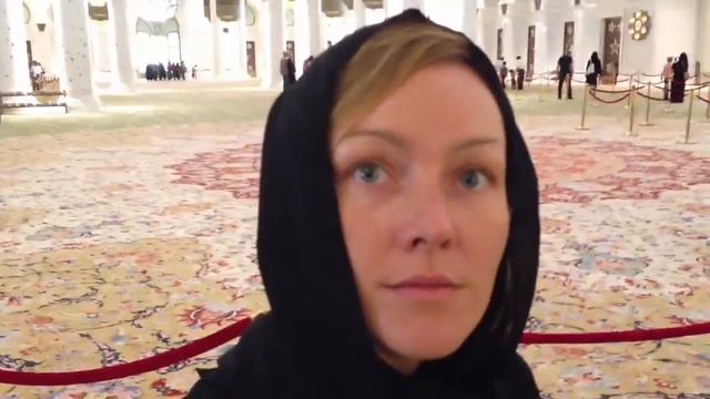 Abu Dhabi - White Mosque: interior смотреть онлайн