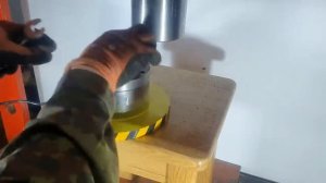 ПРОЧНОСТЬ ДУБА НА СЖАТИЕ. Сколько кг выдержит дубовая табуретка?