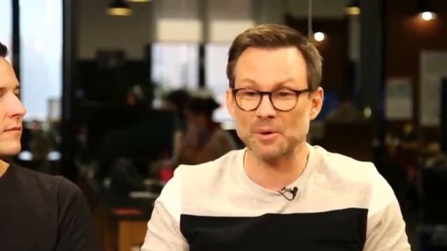 Christian Slater And Justin Kelly Discuss Their Film, King Cobra | BUILD Series смотреть онлайн