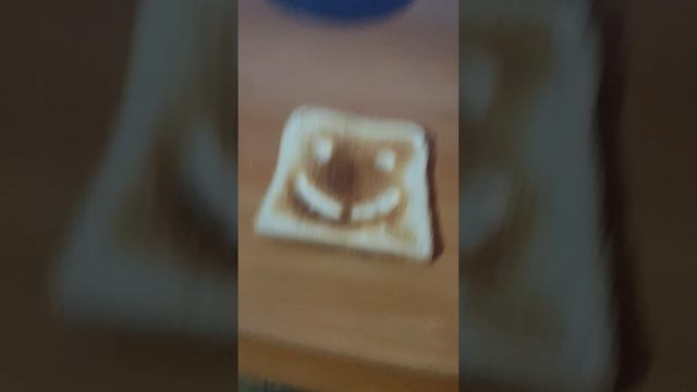 Как сделать прикольный тост на завтрак (Идея не моя✅) смотреть онлайн