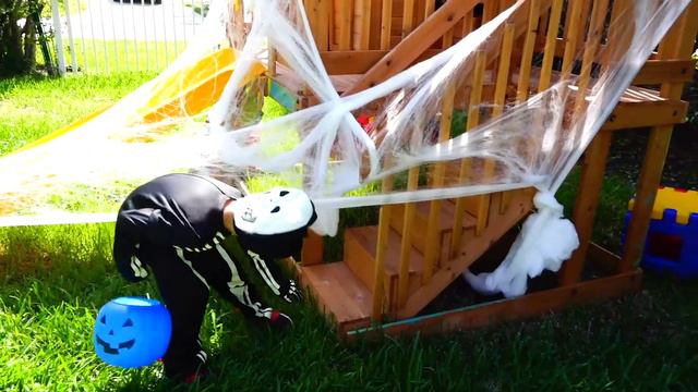 Vlad và Nikita chơi Halloween Trick or Treat смотреть онлайн