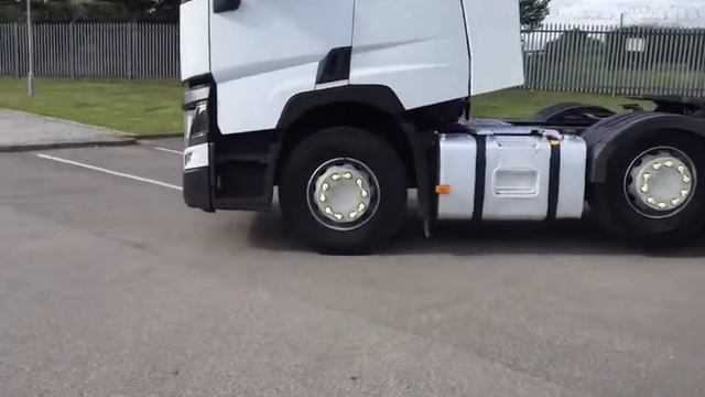 Choice Of Euro 6 Renault T Range 6x2 Tractor Units смотреть онлайн