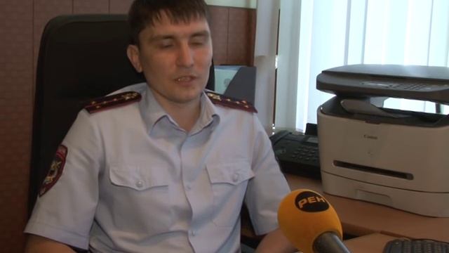Конфликт между водителем и пешеходами привел к драке смотреть онлайн