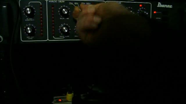 Ibanez 230 Analog Delay with Bucket Brigade Integrated Circuit (IC). смотреть онлайн