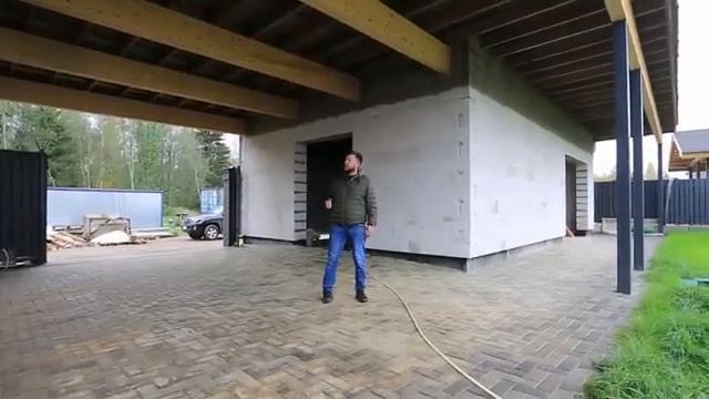 Баня, гараж и навес под одной крышей.