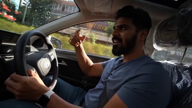 How the NEW VERNA DRIVES | 2023 SX (O)1.5 DCT смотреть онлайн