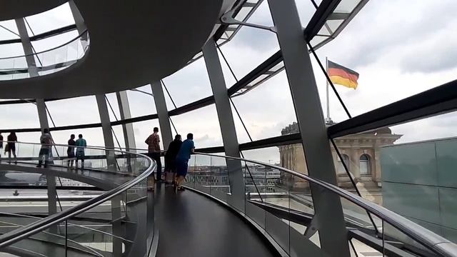 Cúpula del Reichstag, Berlín (Norman Foster) ...Impressive! смотреть онлайн