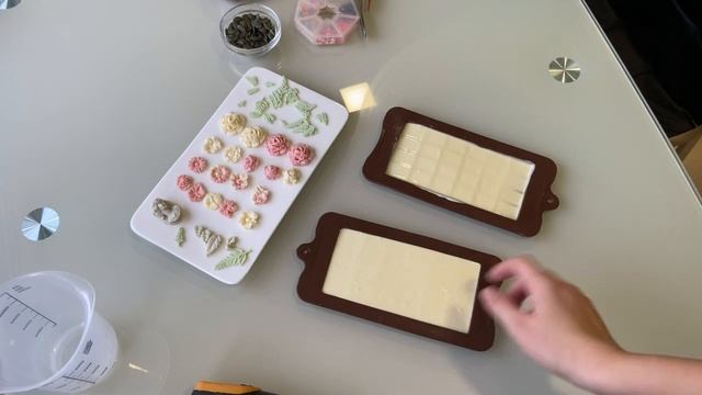 Как я делаю шоколадные открытки | Легкий способ темперирования шоколада дома | Шоколадные плитки смотреть онлайн