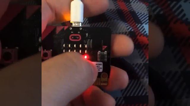 Micro:Bit для настолок. Делаем игральные кубики для игр типа Колонизаторы, Мачи Коро и других. смотреть онлайн