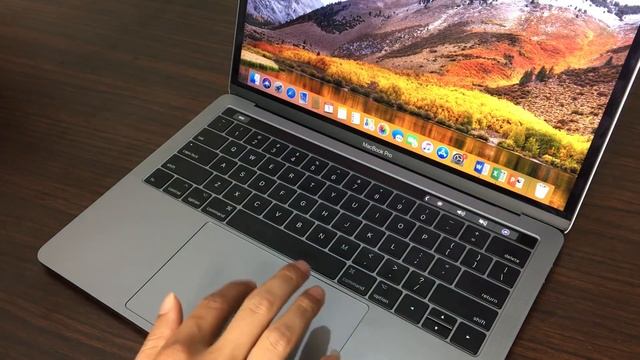 Macbook Pro 2017 Có Touchbar, Không Touchbar Có Gì Khác Biệt