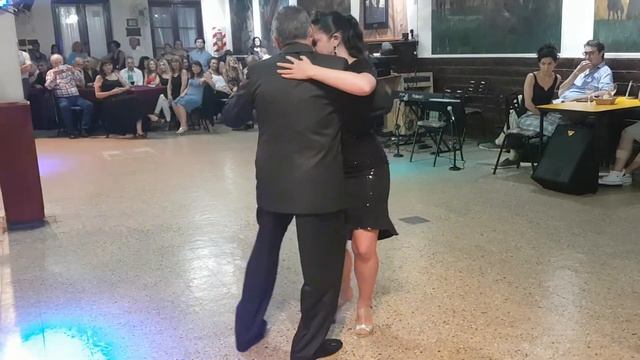 Samara Sfair y el Nene Garufa смотреть онлайн