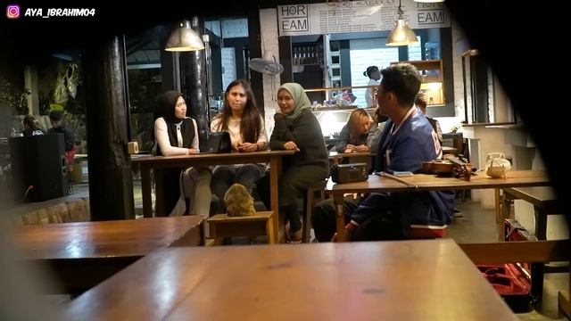 KAKA CANTIK KESEMSEM GARA GARA LAGU INDIA | PRANK CAFE