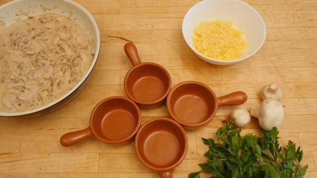 Как приготовить жульен из курицы с грибами дома. Пошаговый видео рецепт от «Айдиго»! смотреть онлайн