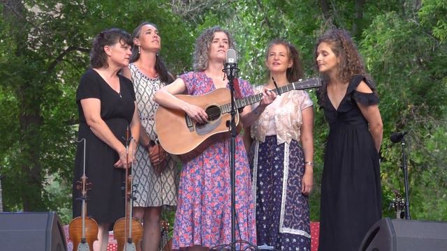 Leave it There - Uncle Earl at Rockygrass - July 31, 2022 смотреть онлайн