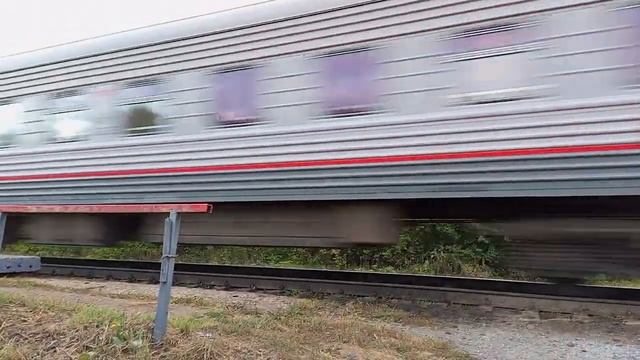 ТЭП70БС с поездом Пенза-Москва . Станция Сельмаш. #ржд #железнаядорога #поезд #тепловоз смотреть онлайн