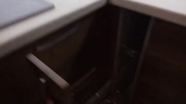 Кухня Орех, Донецк кухни под заказ, МДФ эмаль, ПВХ, Акрил, ШПОН, дерево, любой бюджет. смотреть онлайн