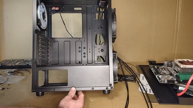 AeroCool Hive case; unboxing and building a PC in смотреть онлайн