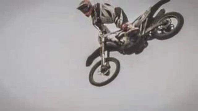 Лучшие и крутые трюки на Мото!The best and coolest tricks on Moto! смотреть онлайн