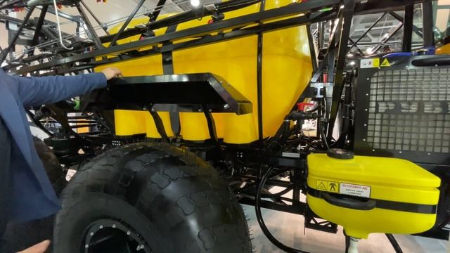 Самоходный опрыскиватель Рубин 2500 на Агросалон 2022 смотреть онлайн