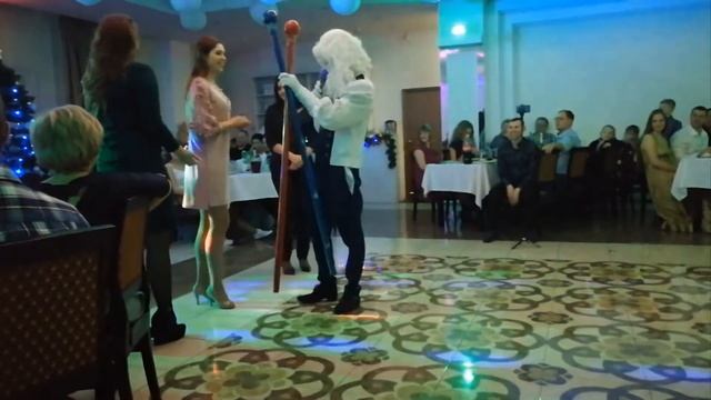 Встречаем Деда Мороза. Выбираем Снегурочку. смотреть онлайн