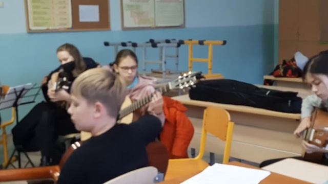 Кубинский танец исп. ансамбль гитаристов Los Caballeros группа 3 смотреть онлайн
