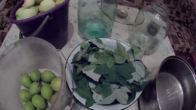 Мочёные груши и яблоки в банках. Доступный рецепт мочёных груш и яблок в домашних условиях смотреть онлайн