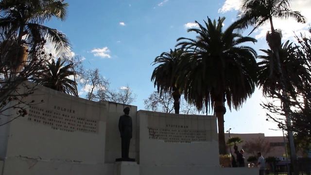 Best Park or Worst Park in Los Angeles? - MacArthur Park смотреть онлайн