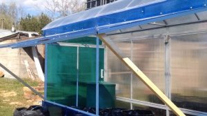 СПЕЦИАЛЬНЫЕ ПАРНИКИ ДЛЯ ВЫРАЩИВАНИЯ ОГУРЦОВ И ТОМАТОВ В МЕШКАХ. Видео. Апрель 2016. Greenhouse.