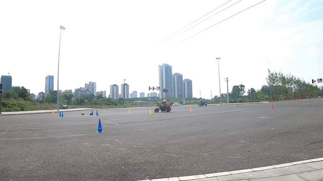 #2022MGymkhanaWC3 VOGE 300AC 35.672s смотреть онлайн