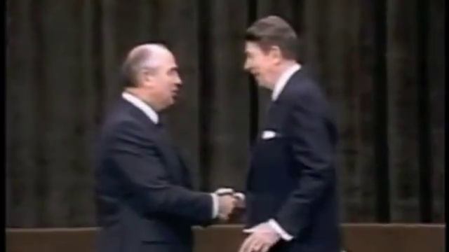 Ronald Reagan, Gorbachev смотреть онлайн